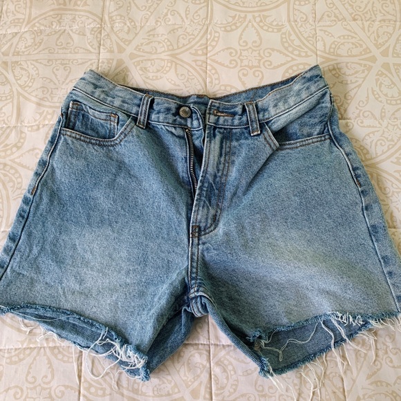 Brandy Melville J. Halt High-Rise Denim Shorts - Picture 2 of 5